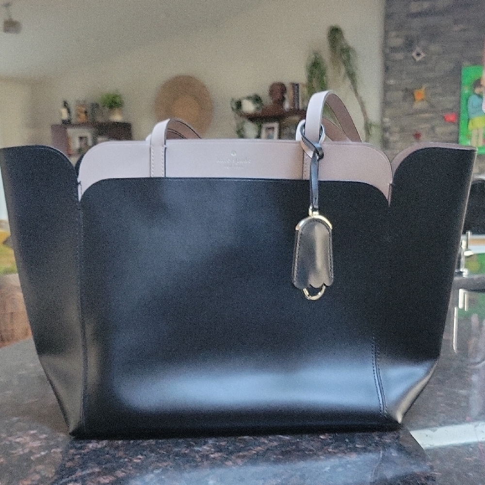 Elegant Black and Tan Tote Bag
